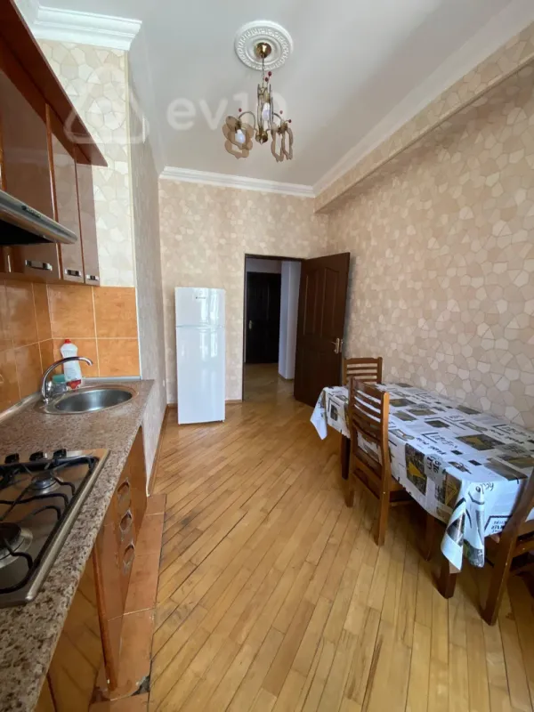 Kirayə verilir 3 otaqlı yeni tikili 115 m²