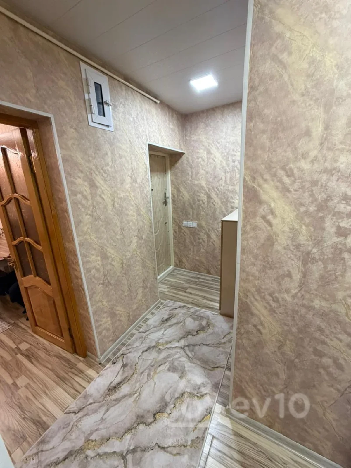 Satılır 3 otaqlı köhnə tikili 60 m²