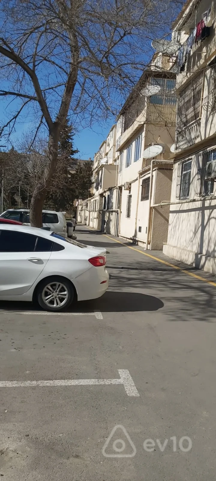 Satılır 3 otaqlı köhnə tikili 60 m²