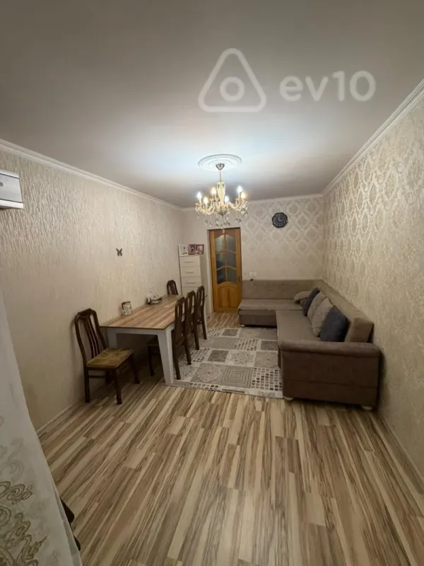 Satılır 3 otaqlı köhnə tikili 60 m²