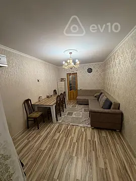 Satılır 3 otaqlı köhnə tikili 60 m²