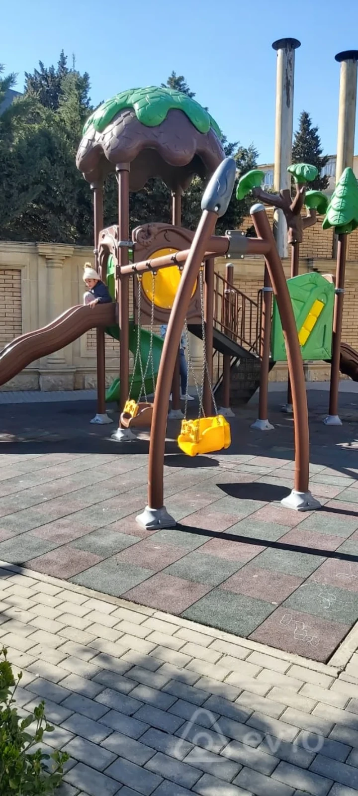 Satılır 3 otaqlı köhnə tikili 60 m²