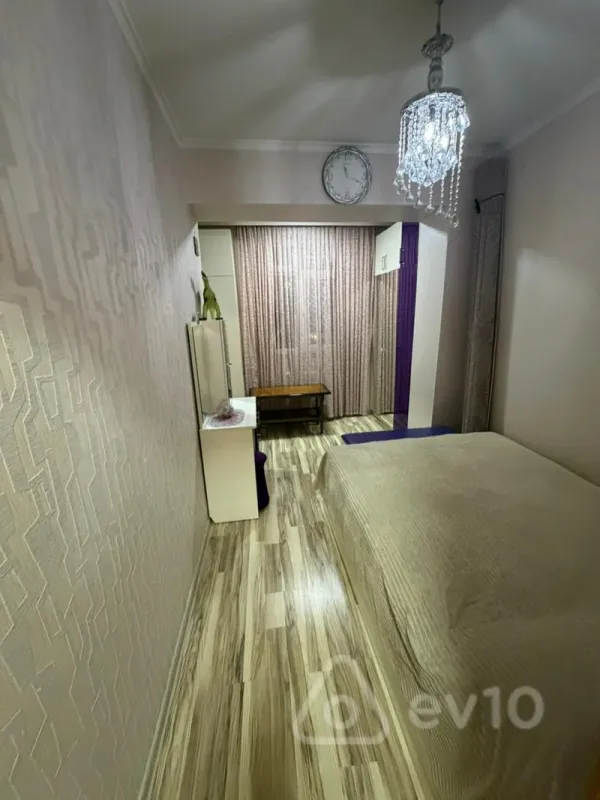Satılır 3 otaqlı köhnə tikili 60 m²