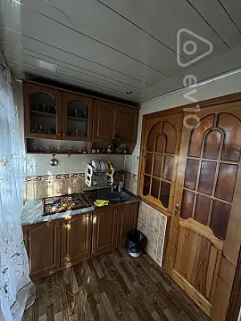 Kirayə verilir 3 otaqlı köhnə tikili 48 m²