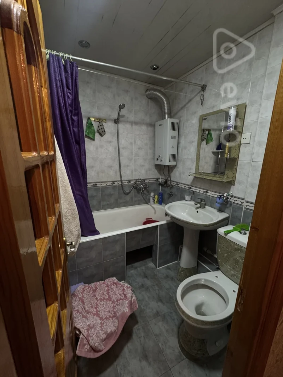 Kirayə verilir 3 otaqlı köhnə tikili 48 m²