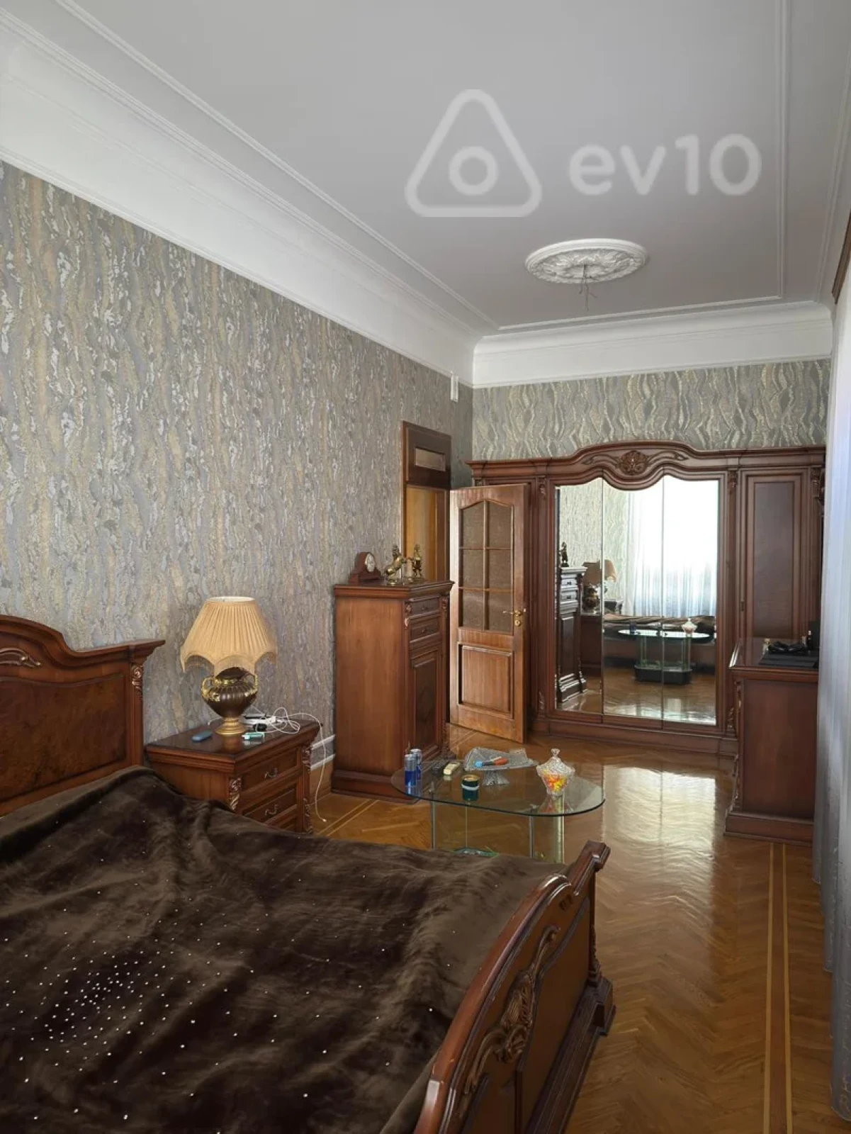 Satılır 7 otaqlı həyət evi 425 m²