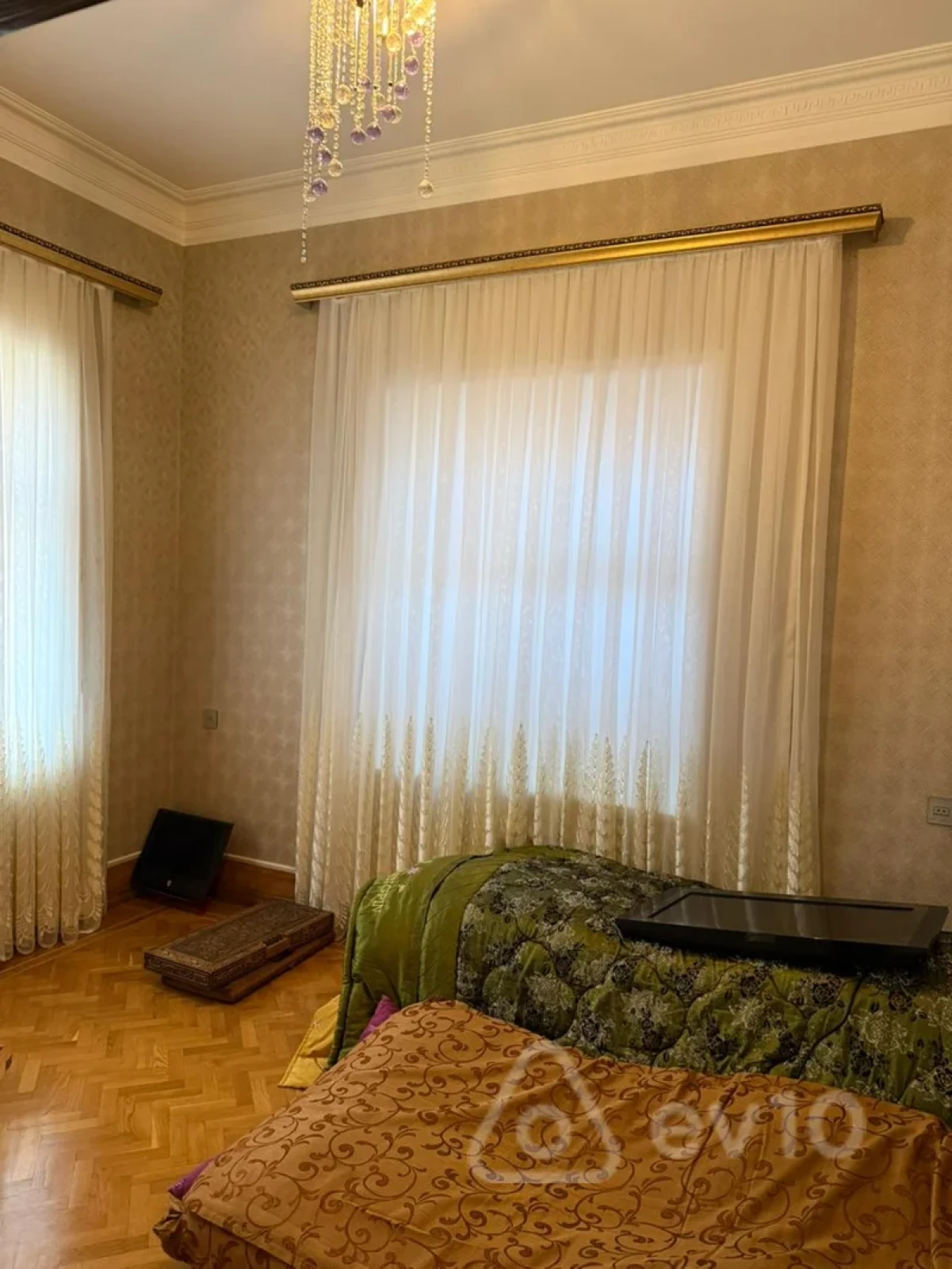 Satılır 7 otaqlı həyət evi 425 m²