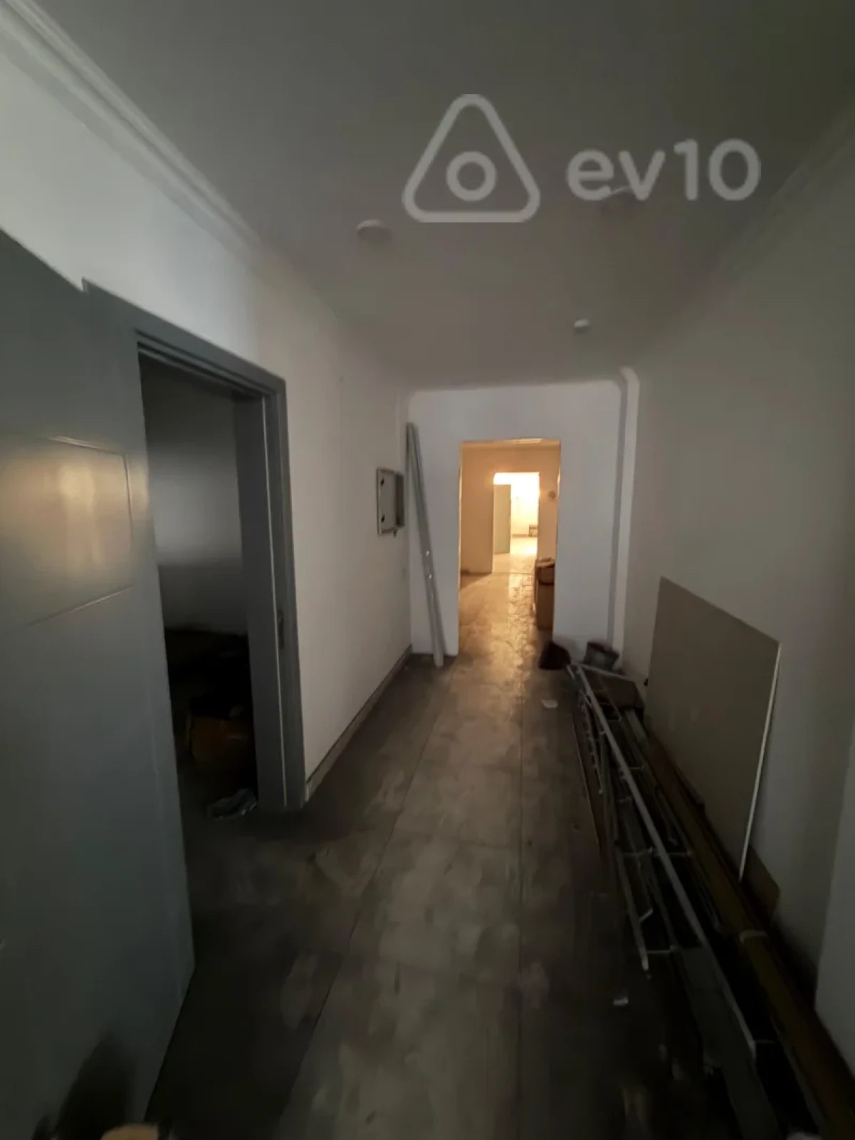 Kirayə verilir mənzil 940 m²