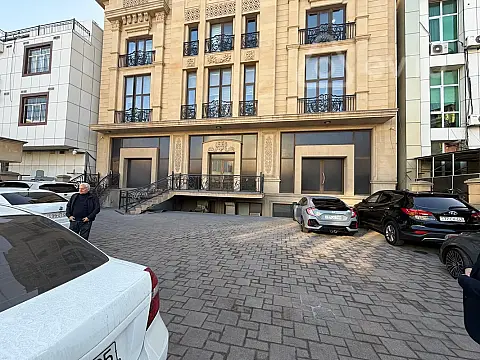 Kirayə verilir mənzil 940 m²