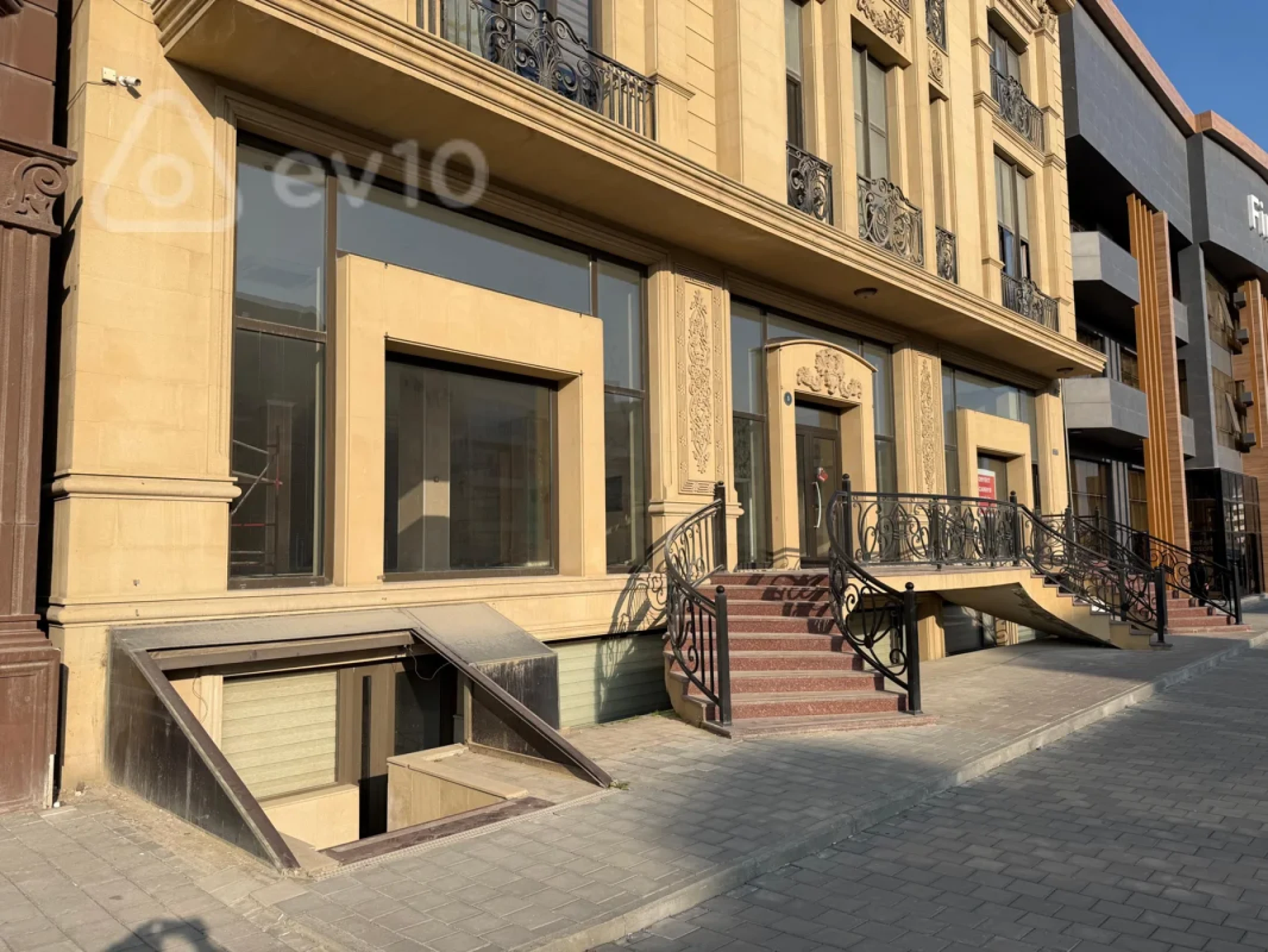 Kirayə verilir mənzil 940 m²