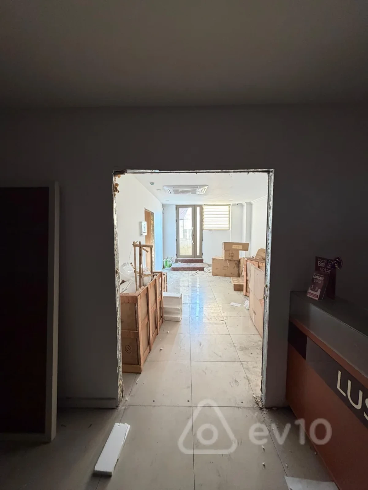 Kirayə verilir mənzil 940 m²