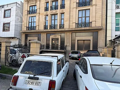 Kirayə verilir mənzil 940 m²