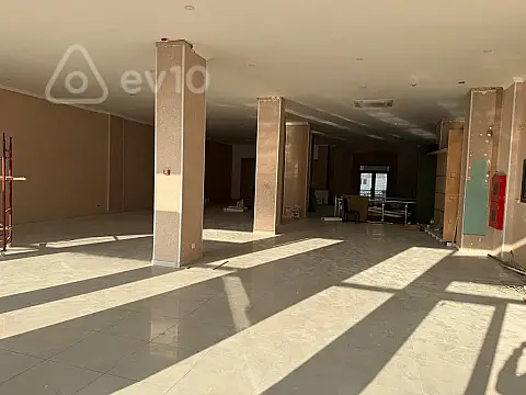 Kirayə verilir mənzil 940 m²