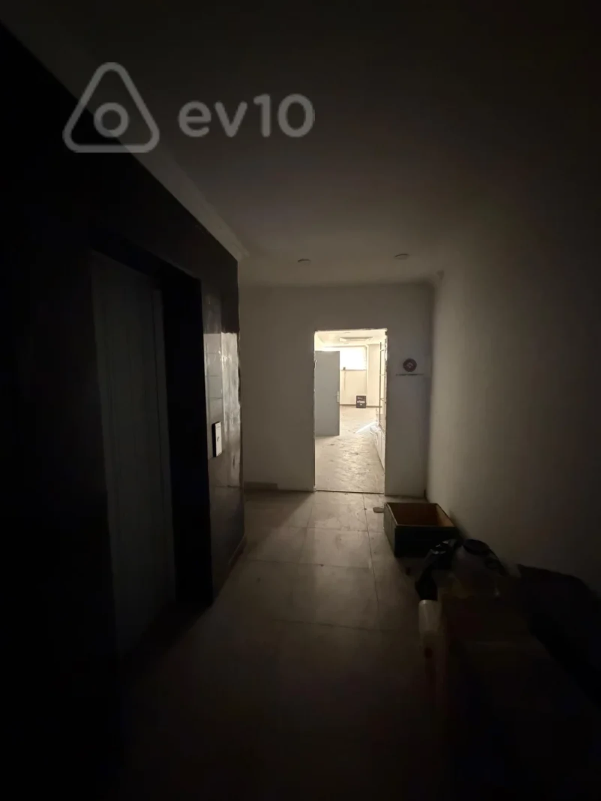 Kirayə verilir mənzil 940 m²