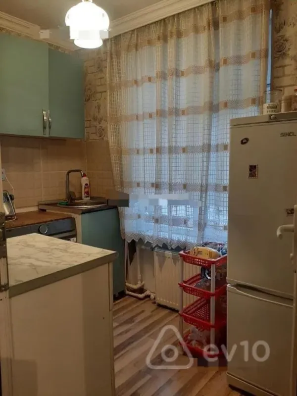 Kirayə verilir 1 otaqlı köhnə tikili 32 m²