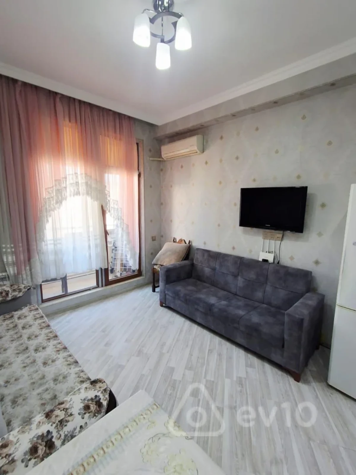 Kirayə verilir 1 otaqlı yeni tikili 40 m²