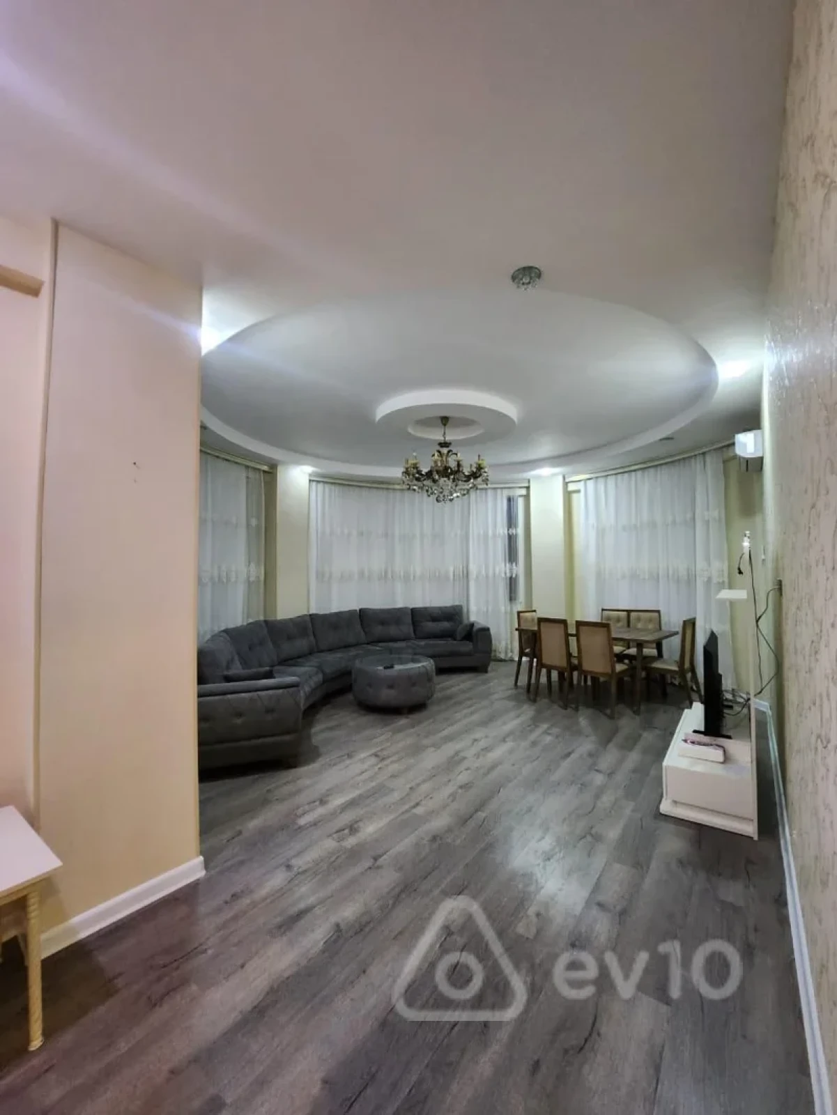 Kirayə verilir 2 otaqlı yeni tikili 68 m²