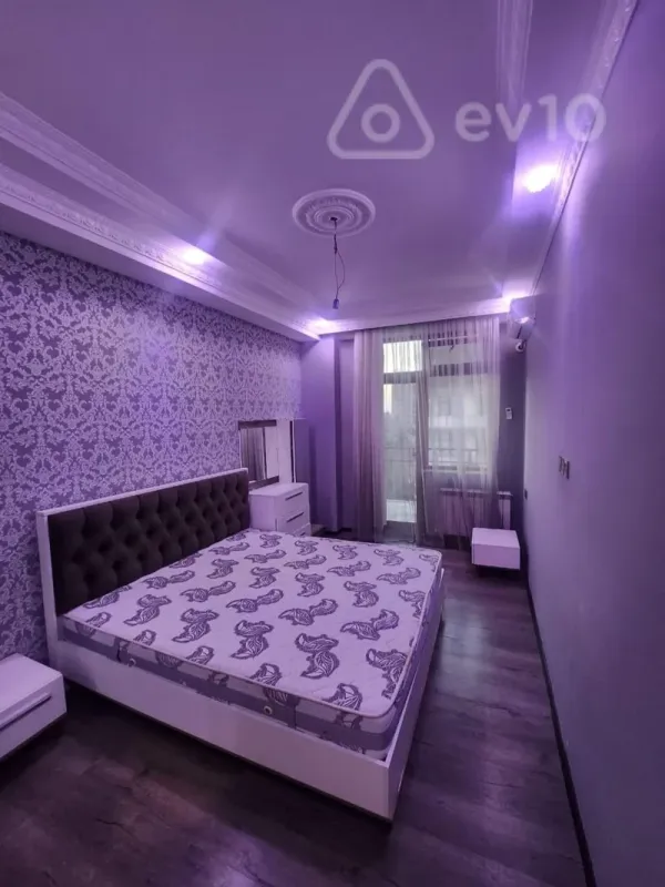 Kirayə verilir 2 otaqlı yeni tikili 68 m²