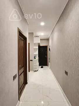 Kirayə verilir 2 otaqlı yeni tikili 68 m²