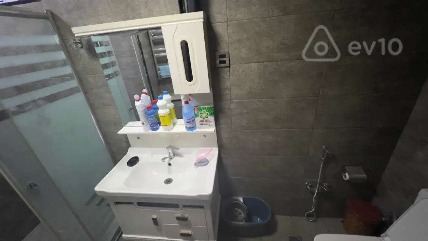 Kirayə verilir 3 otaqlı köhnə tikili 75 m²