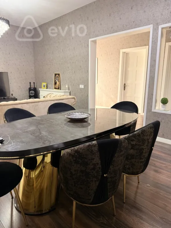 Satılır 3 otaqlı köhnə tikili 75 m²