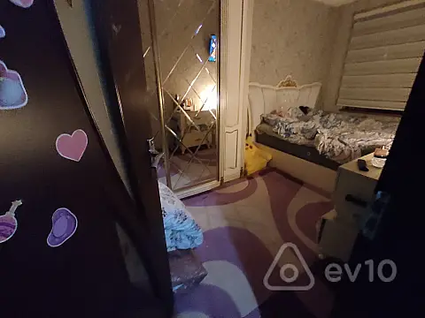 Satılır 3 otaqlı köhnə tikili 75 m²