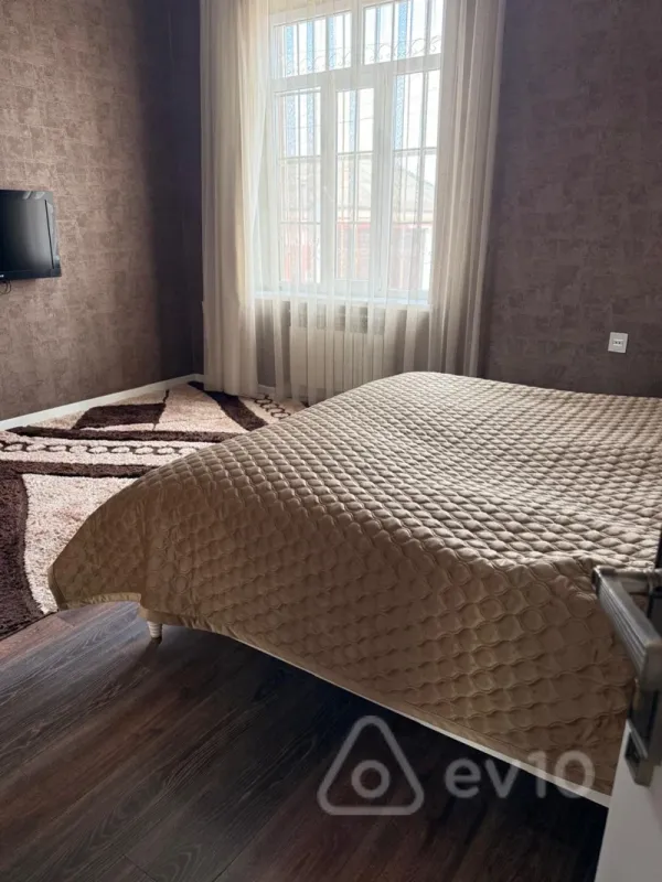 Satılır 3 otaqlı köhnə tikili 75 m²