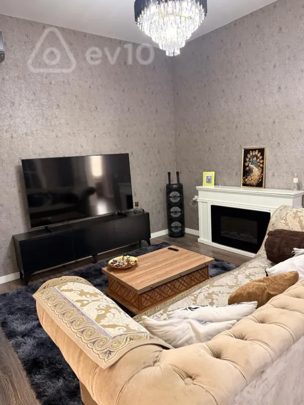 Satılır 3 otaqlı köhnə tikili 75 m²