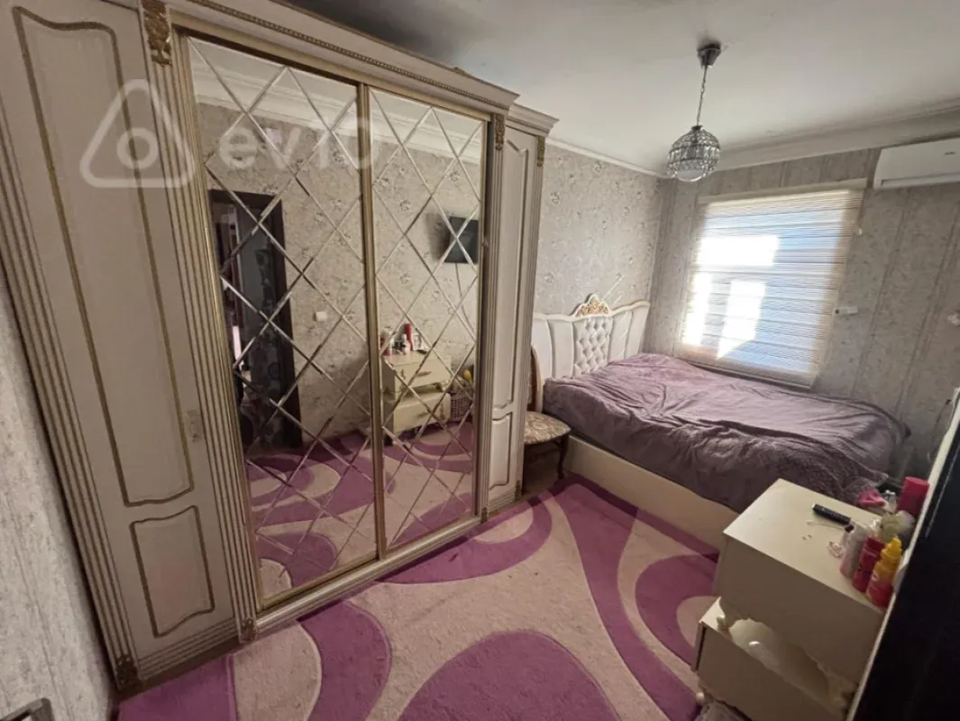 Satılır 3 otaqlı köhnə tikili 75 m²
