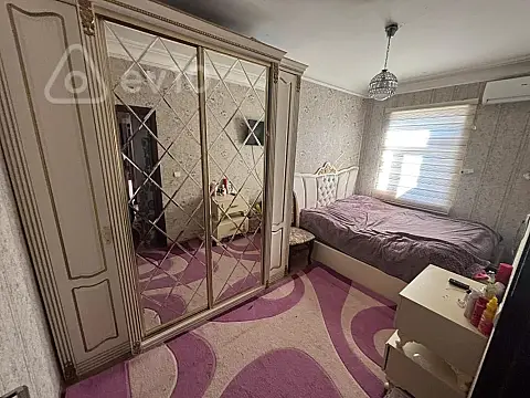 Satılır 3 otaqlı köhnə tikili 75 m²