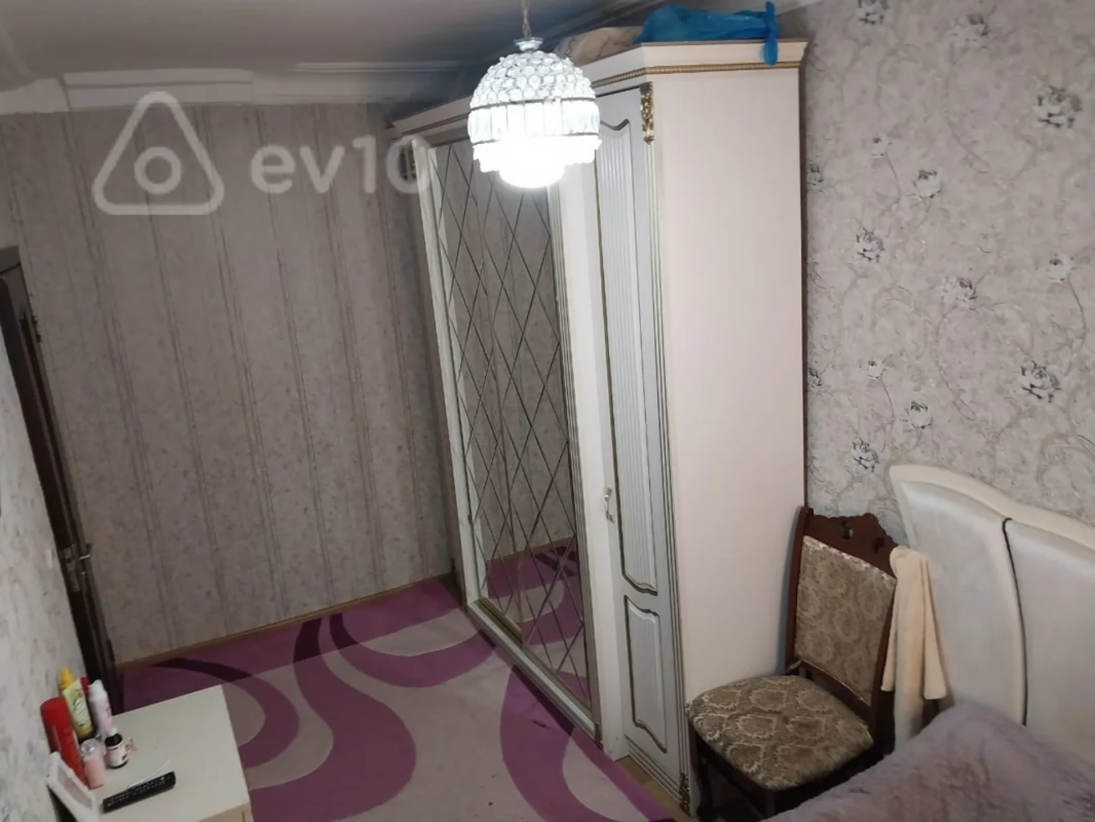 Satılır 3 otaqlı köhnə tikili 75 m²