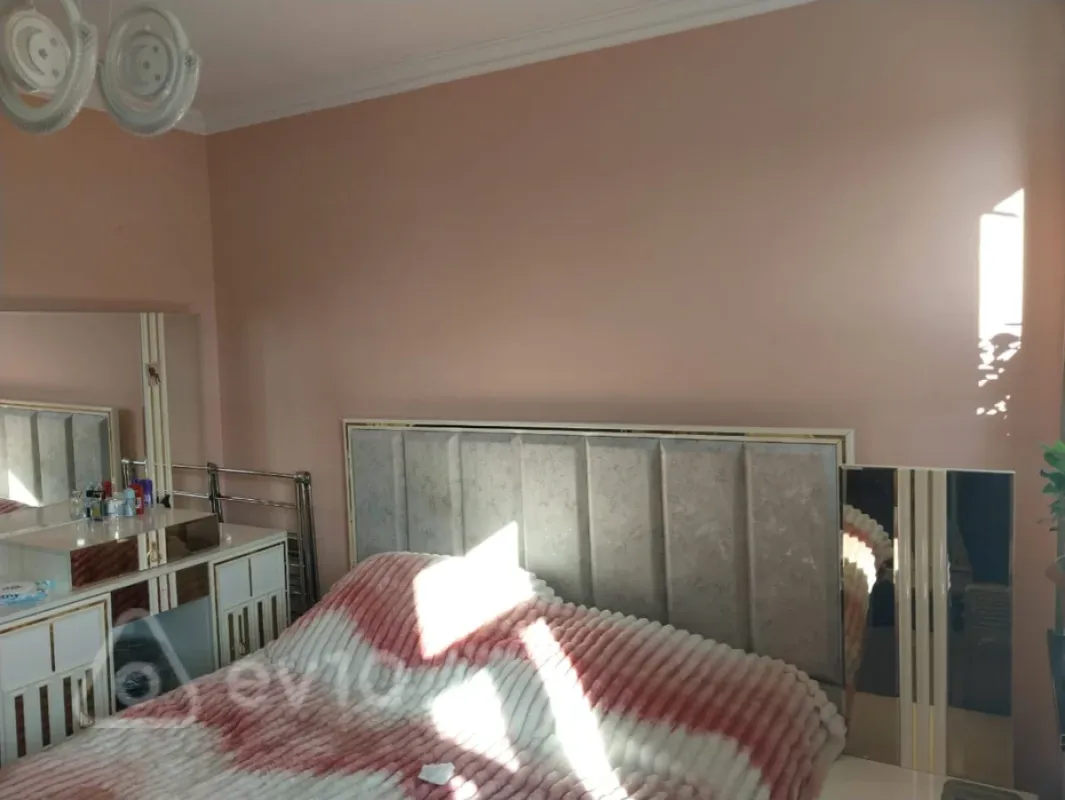 Satılır 3 otaqlı köhnə tikili 75 m²