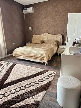 Satılır 3 otaqlı köhnə tikili 75 m²