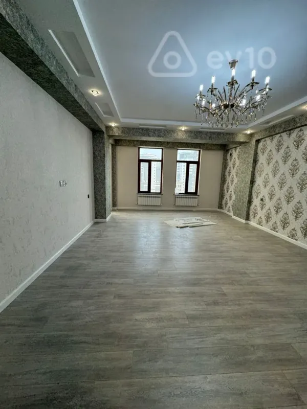 Satılır 4 otaqlı yeni tikili 173 m²