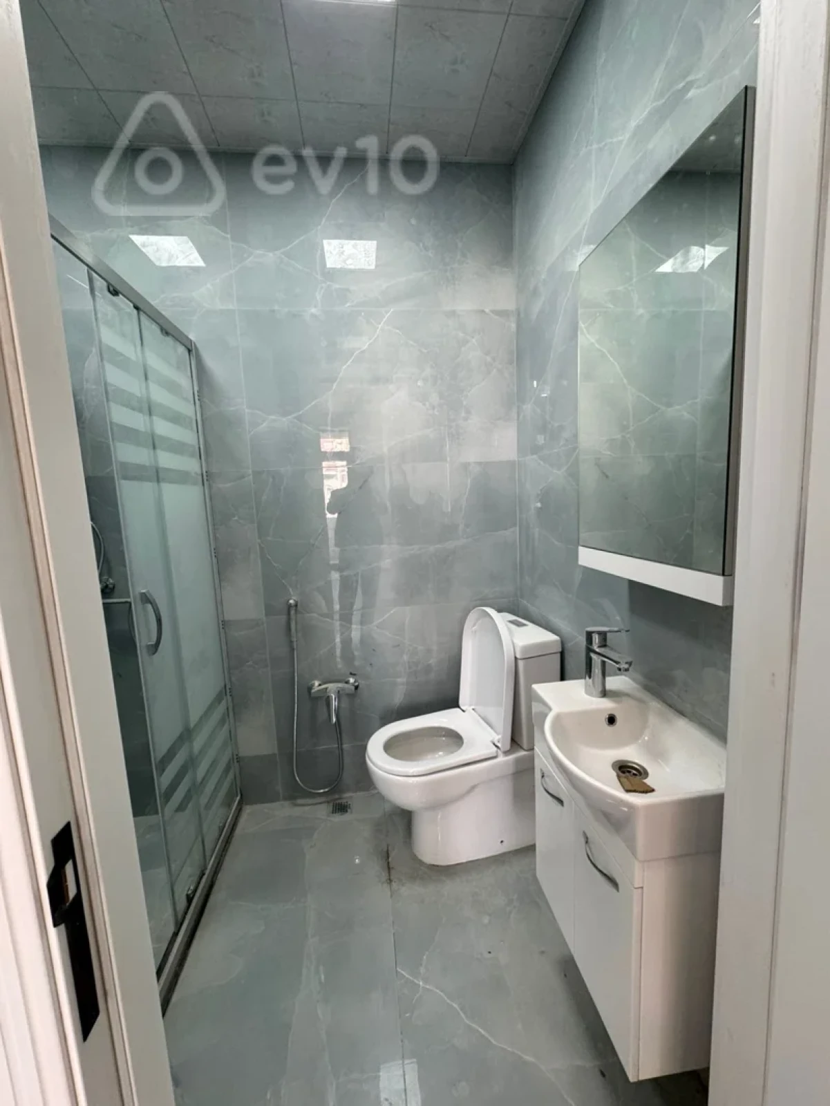 Satılır 4 otaqlı yeni tikili 173 m²