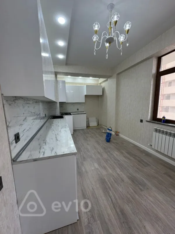 Satılır 4 otaqlı yeni tikili 173 m²