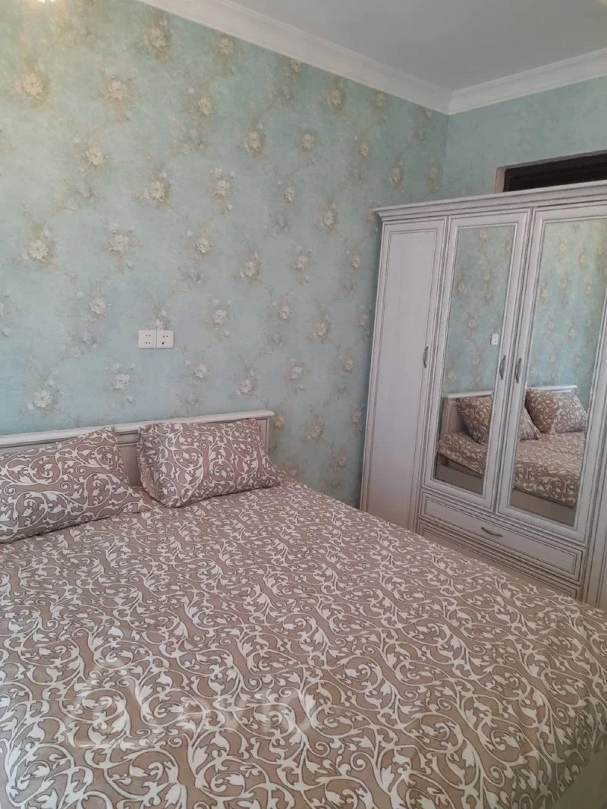 Kirayə verilir 3 otaqlı yeni tikili 110 m²