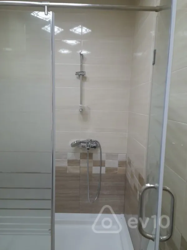 Kirayə verilir 3 otaqlı yeni tikili 110 m²