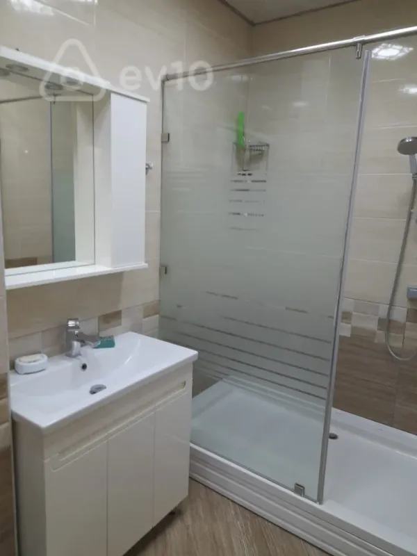 Kirayə verilir 3 otaqlı yeni tikili 110 m²