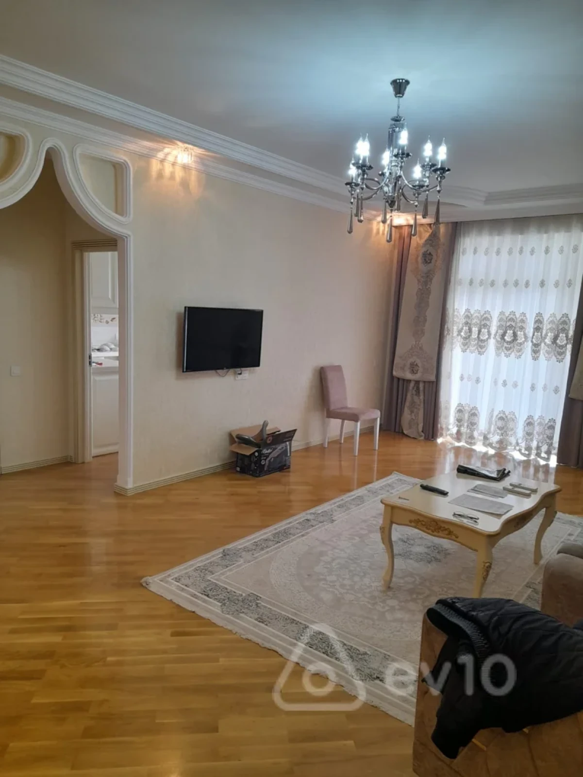 Kirayə verilir 3 otaqlı yeni tikili 110 m²