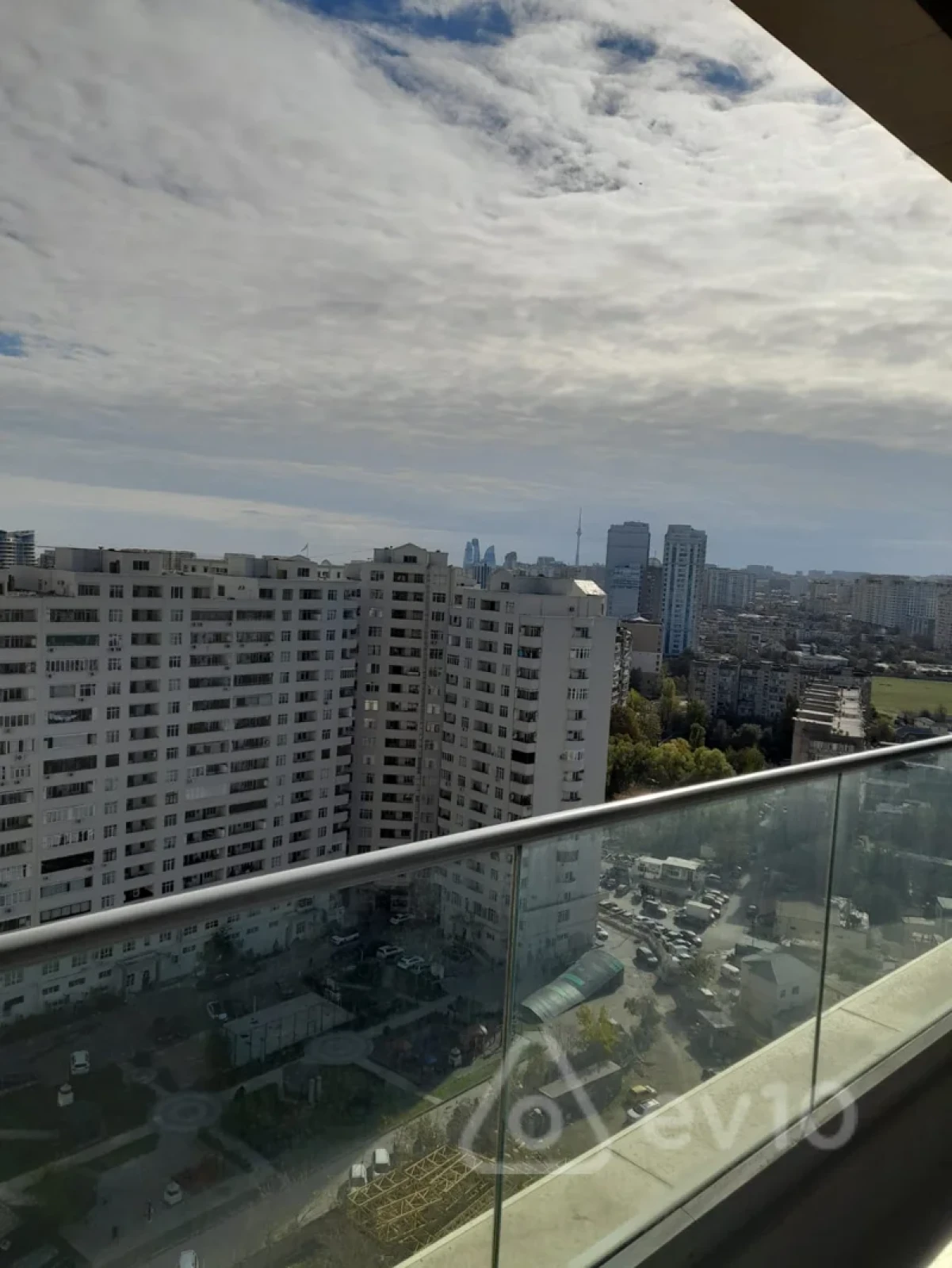 Kirayə verilir 3 otaqlı yeni tikili 110 m²