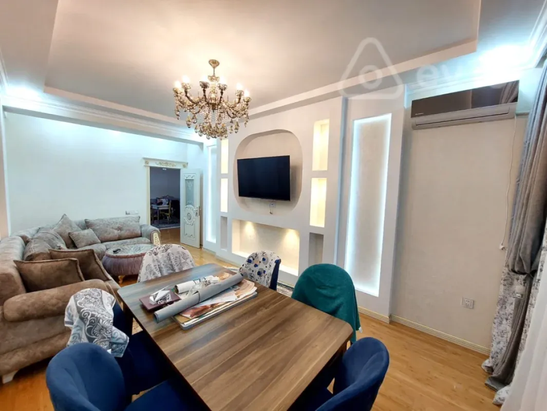 Kirayə verilir 4 otaqlı yeni tikili 120 m²