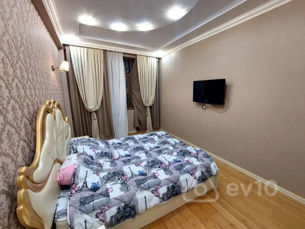 Kirayə verilir 4 otaqlı yeni tikili 120 m²