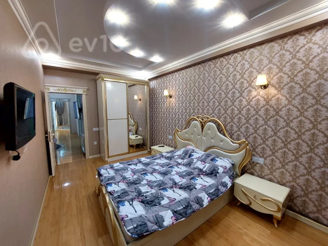 Kirayə verilir 4 otaqlı yeni tikili 120 m²