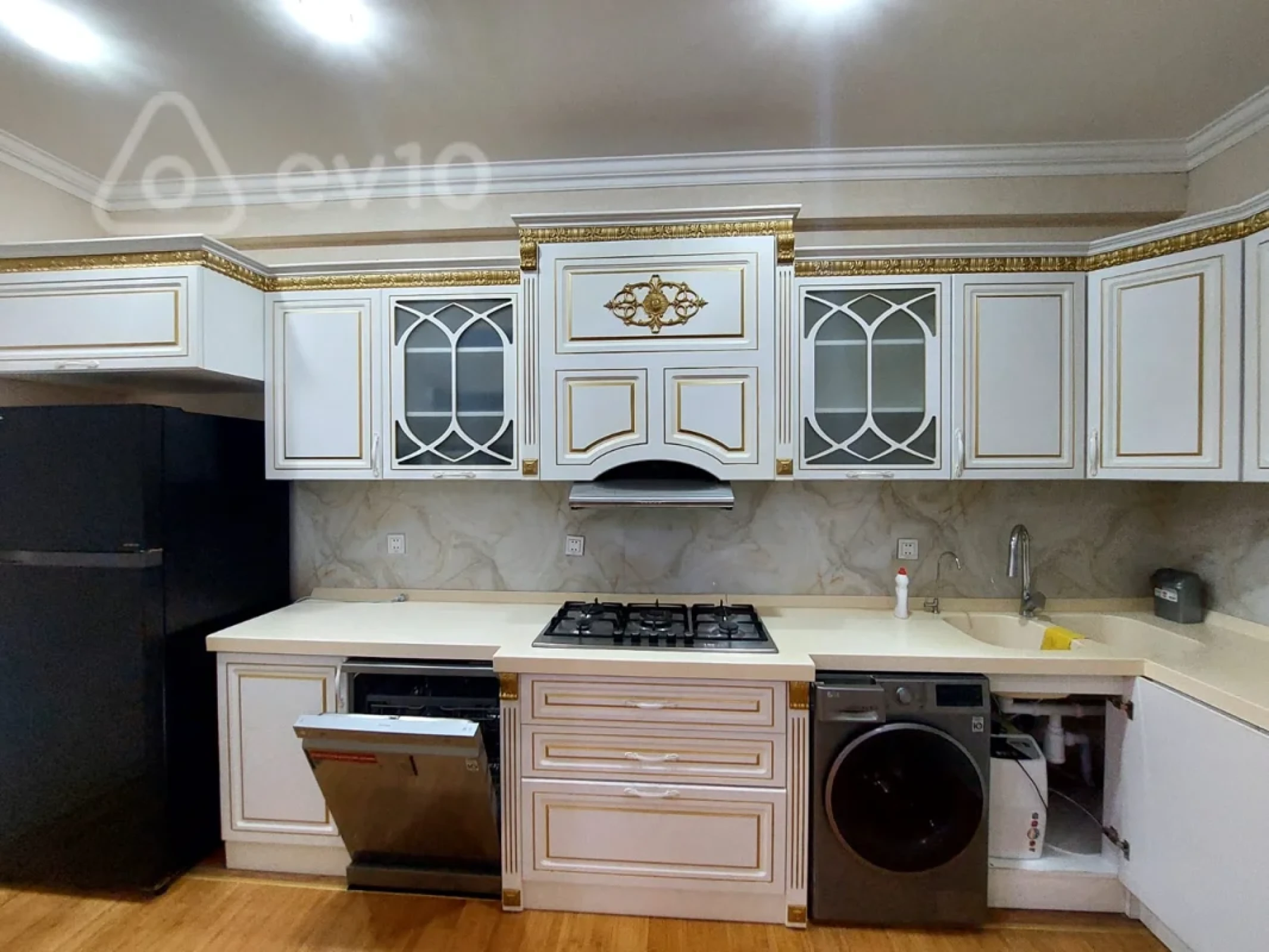 Kirayə verilir 4 otaqlı yeni tikili 120 m²