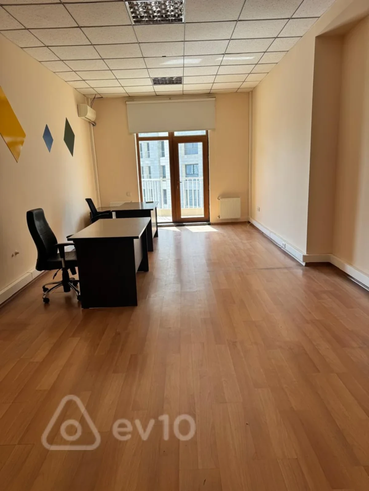 Kirayə verilir 5 otaqlı ofis 230 m²
