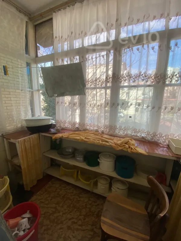 Kirayə verilir 2 otaqlı köhnə tikili 60 m²