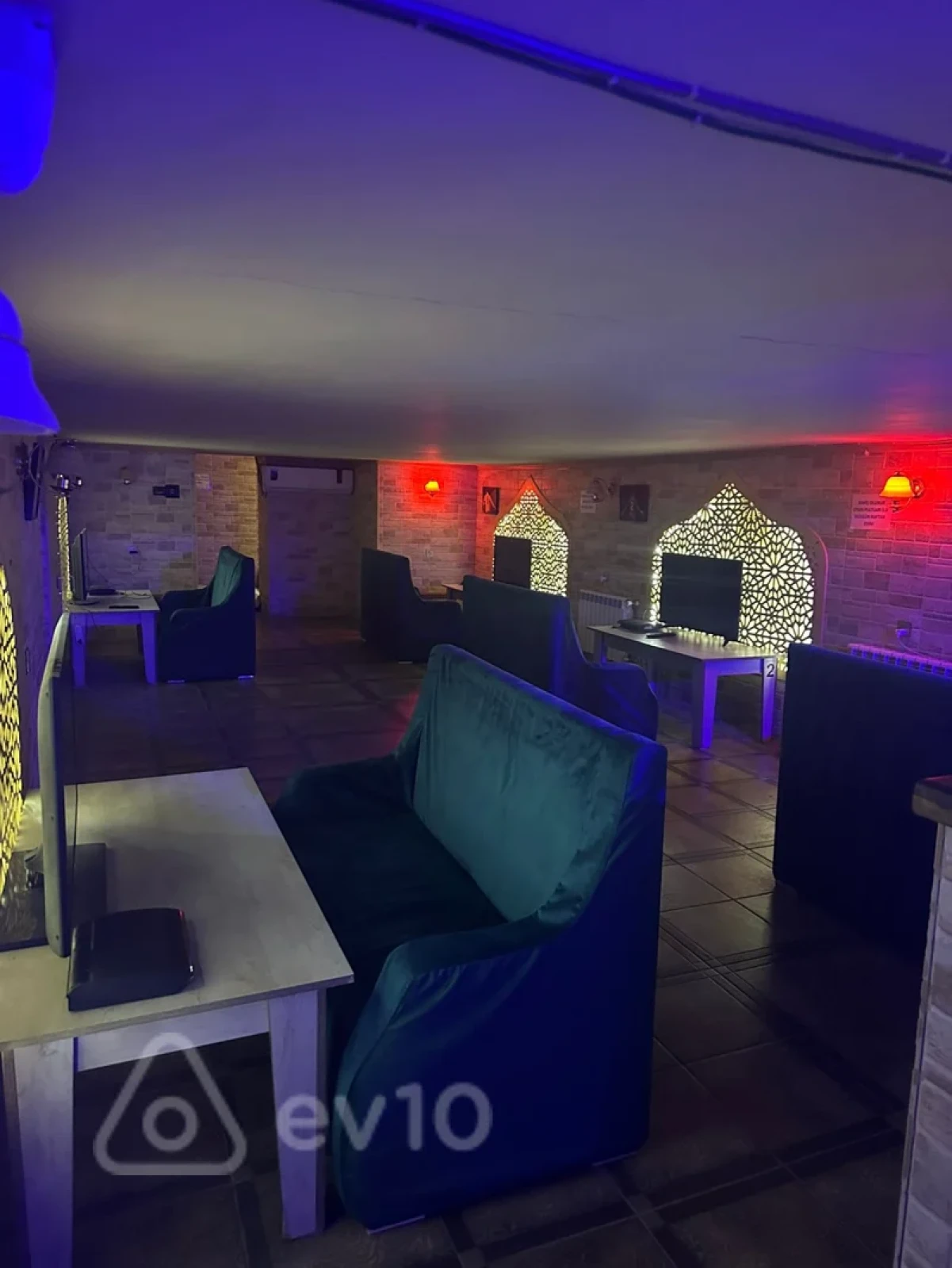 Satılır mənzil 154 m²