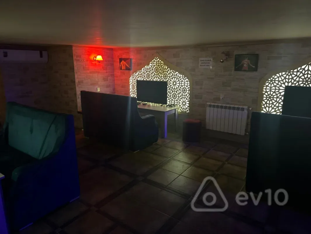 Satılır mənzil 154 m²