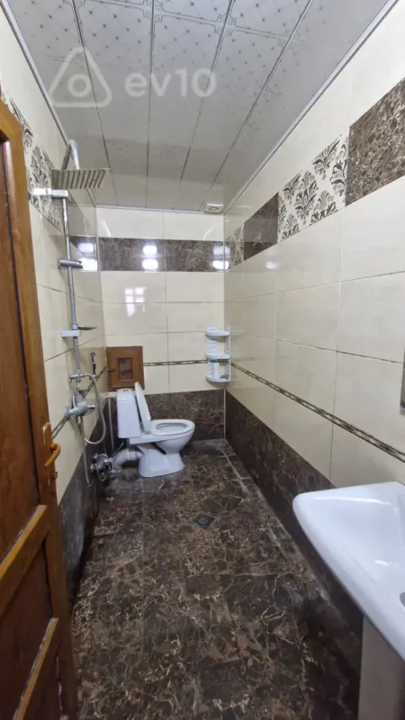 Kirayə verilir 2 otaqlı yeni tikili 60 m²